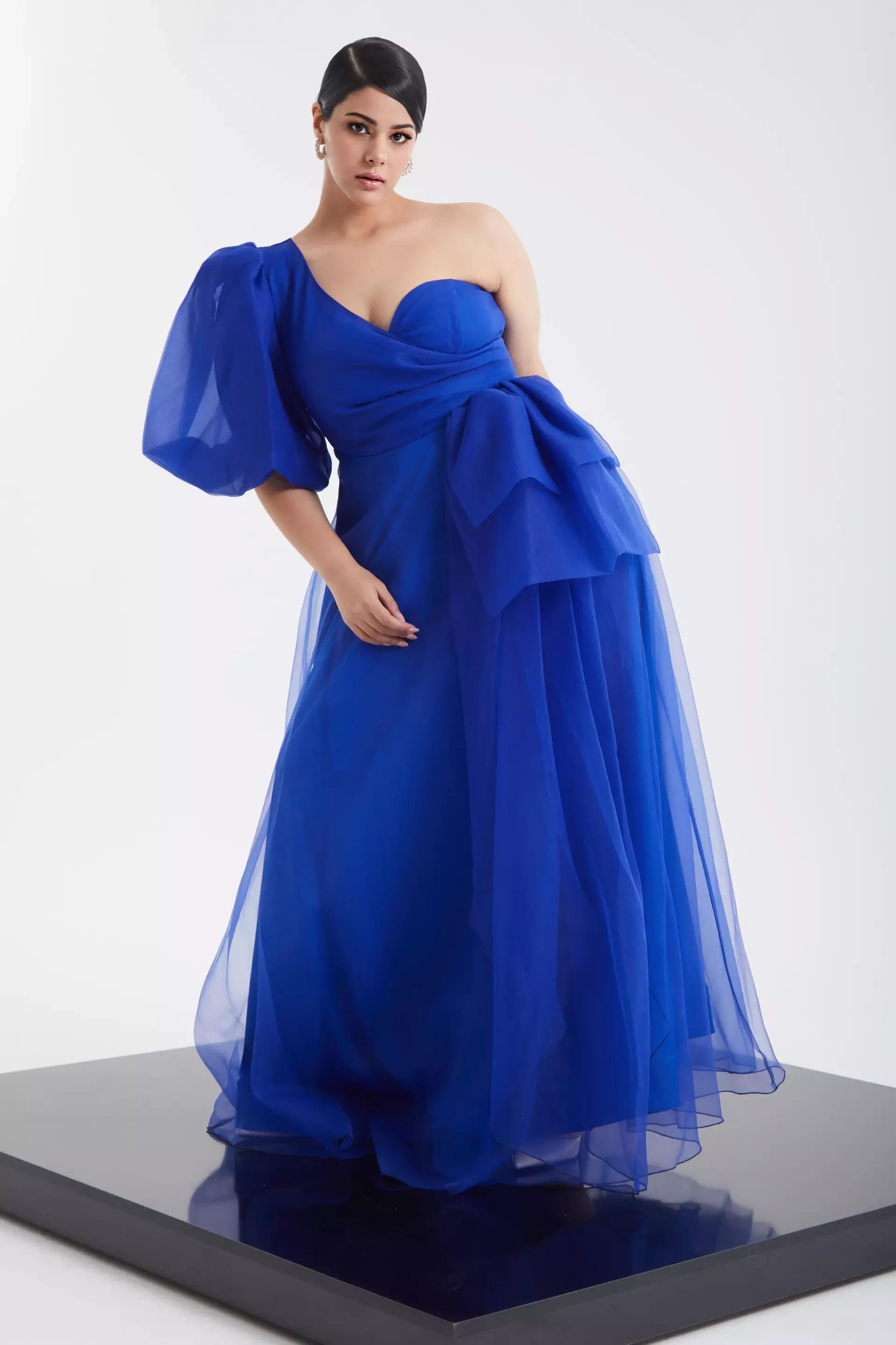 Blue plus size tulle one arm maxi dress