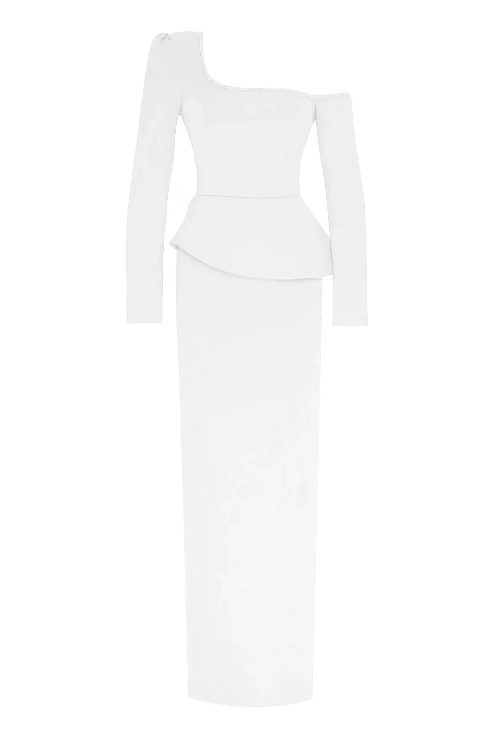 White wowen long sleeve maxi dress