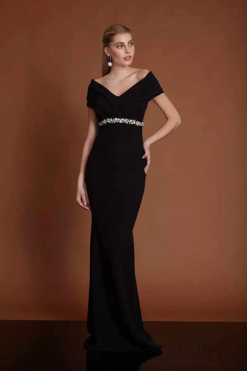 Black crepe sleeveless long dress