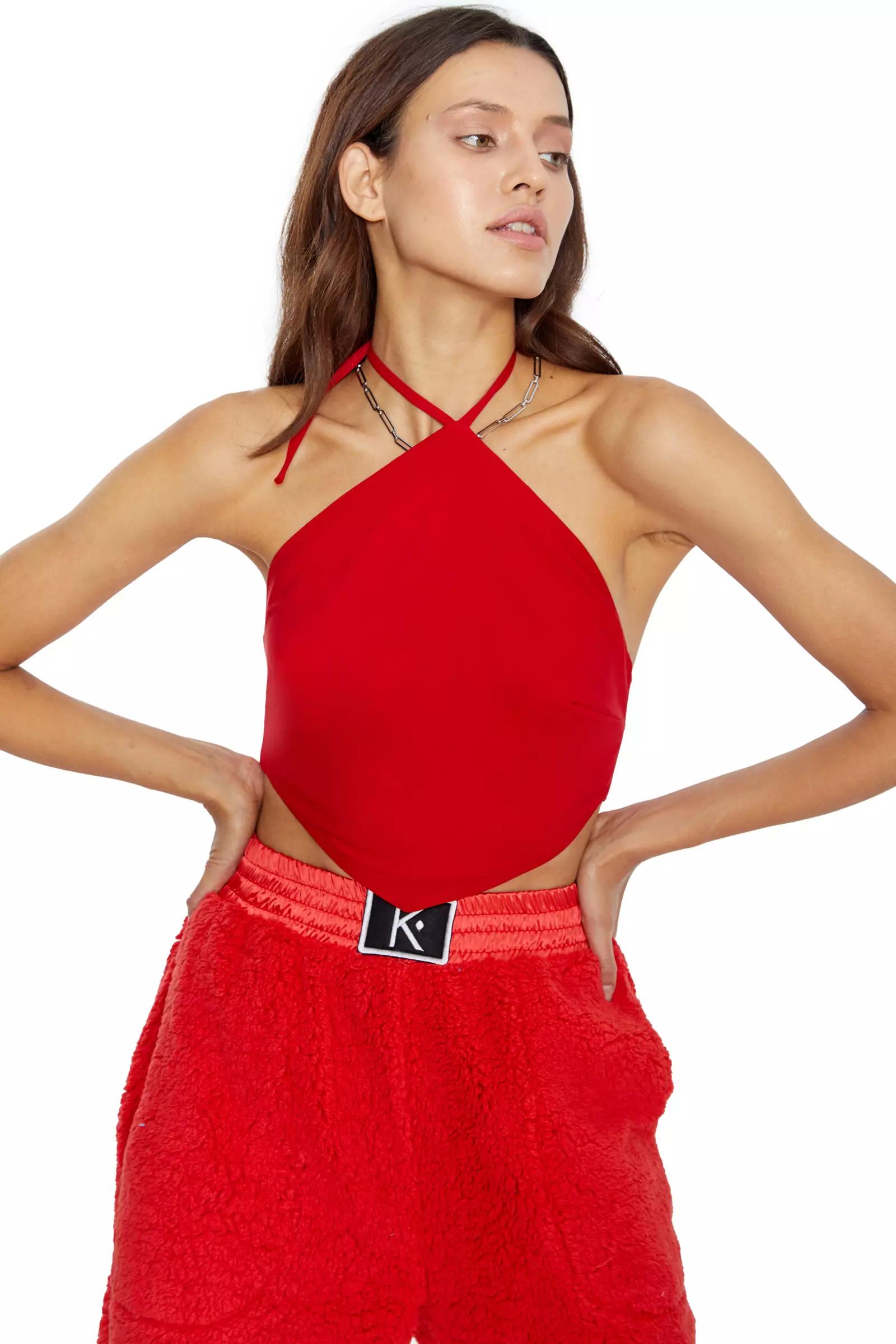 Red crepe sleeveless crop top