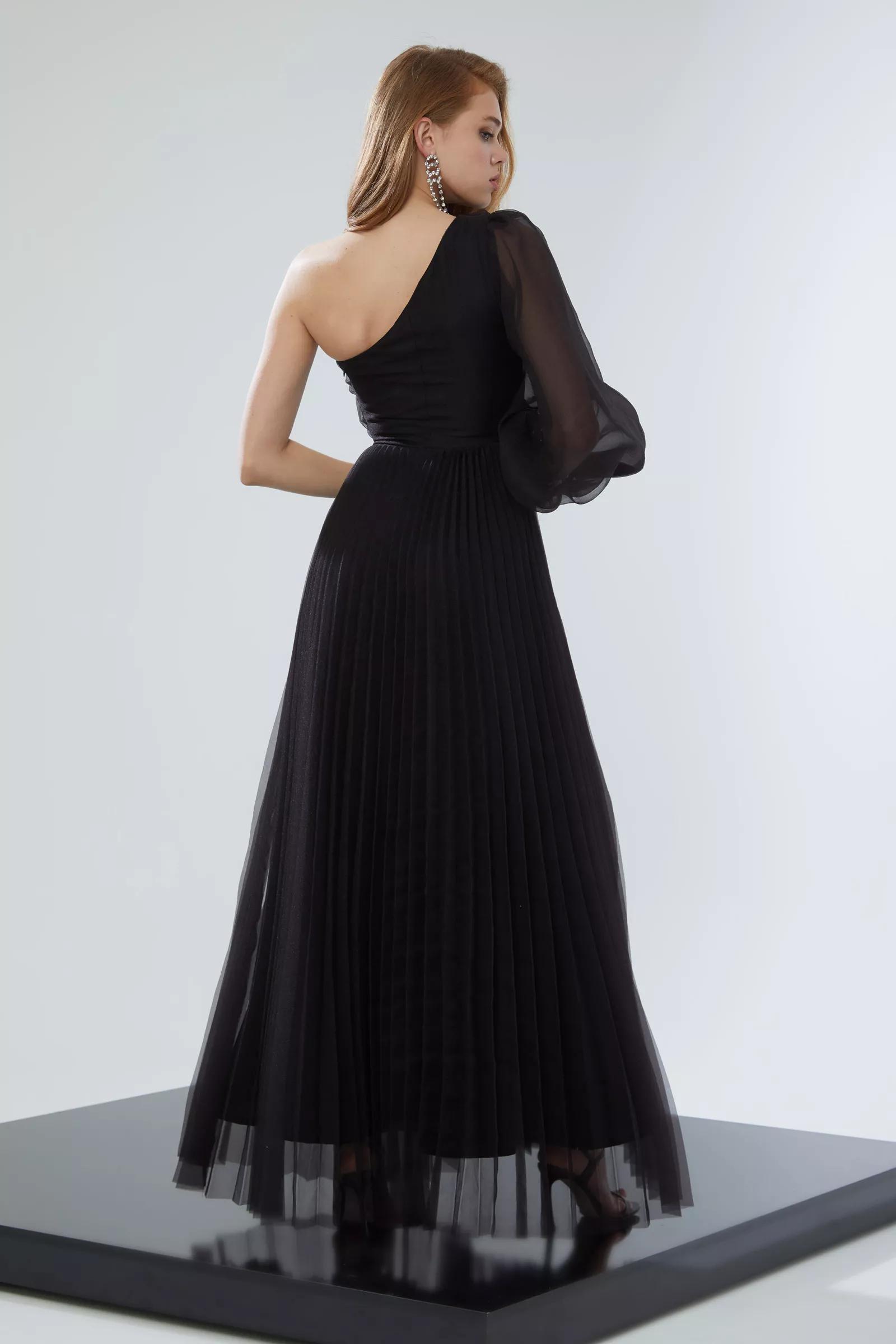 Black tulle one arm long dress