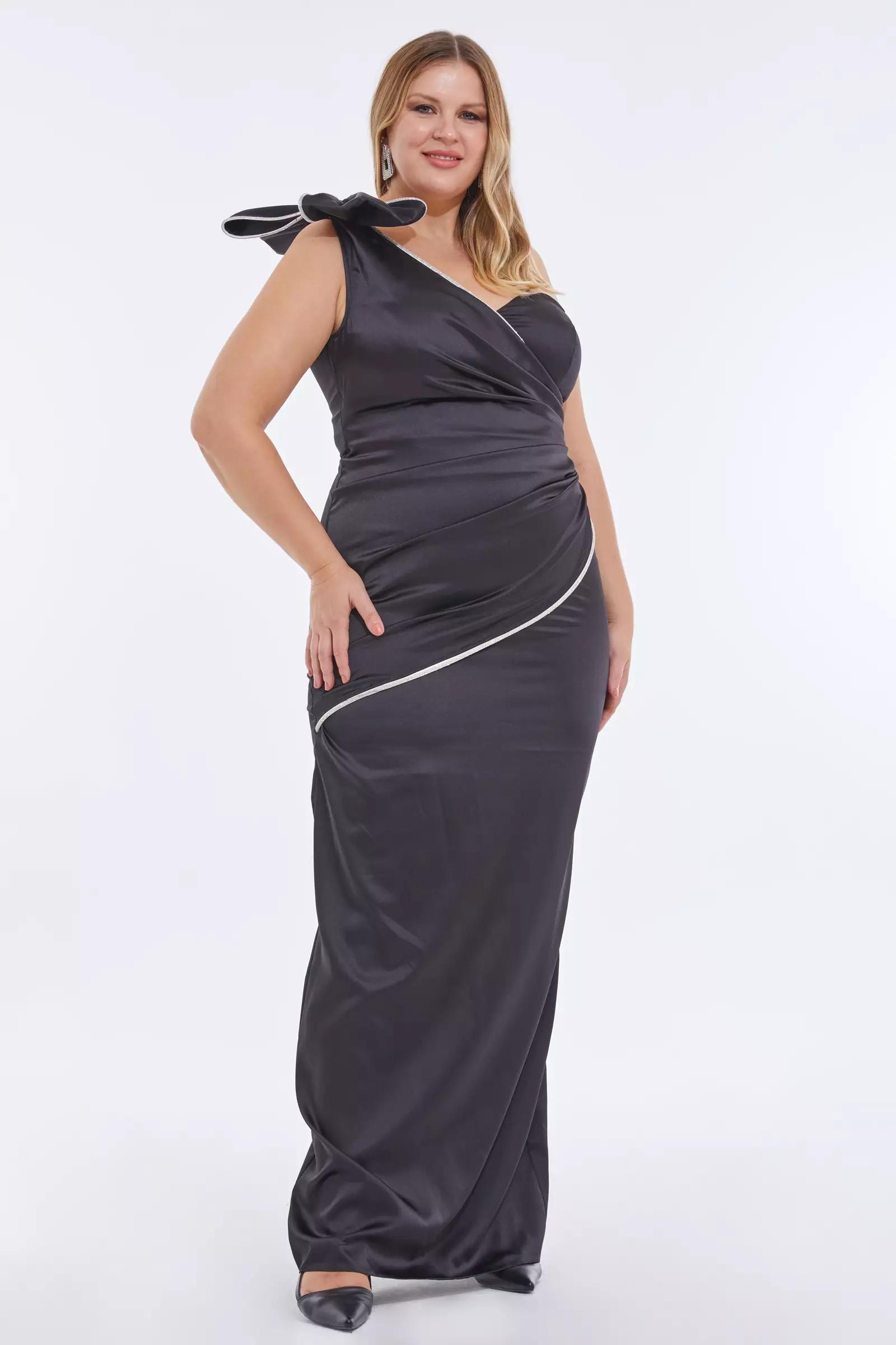 Black plus size satin one arm maxi dress