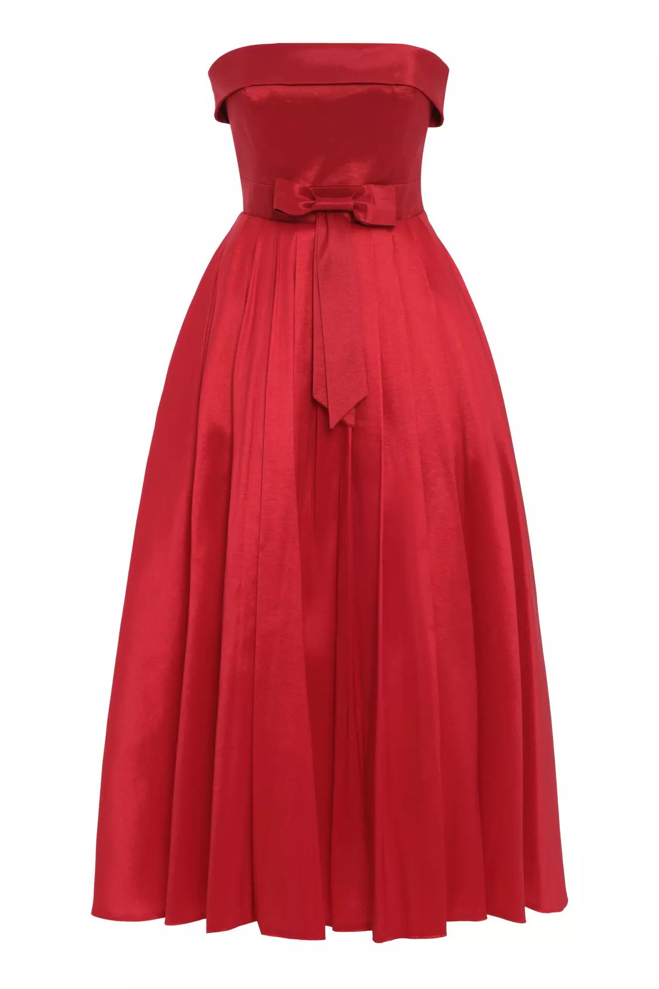 Red tafta sleeveless long dress