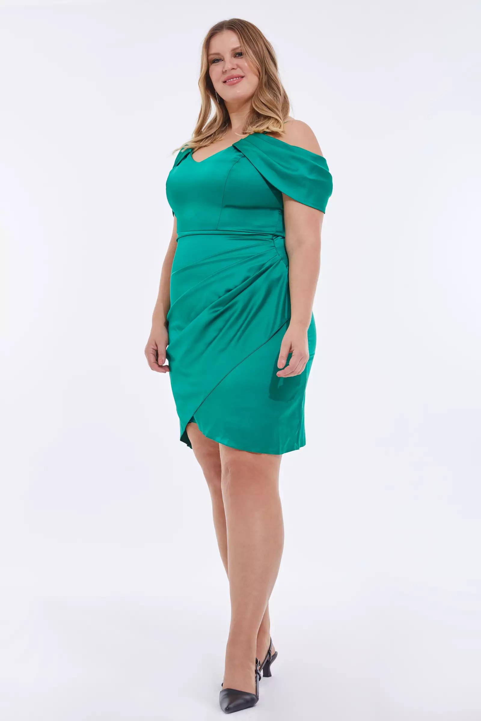 Green plus size satin short sleeve mini dress