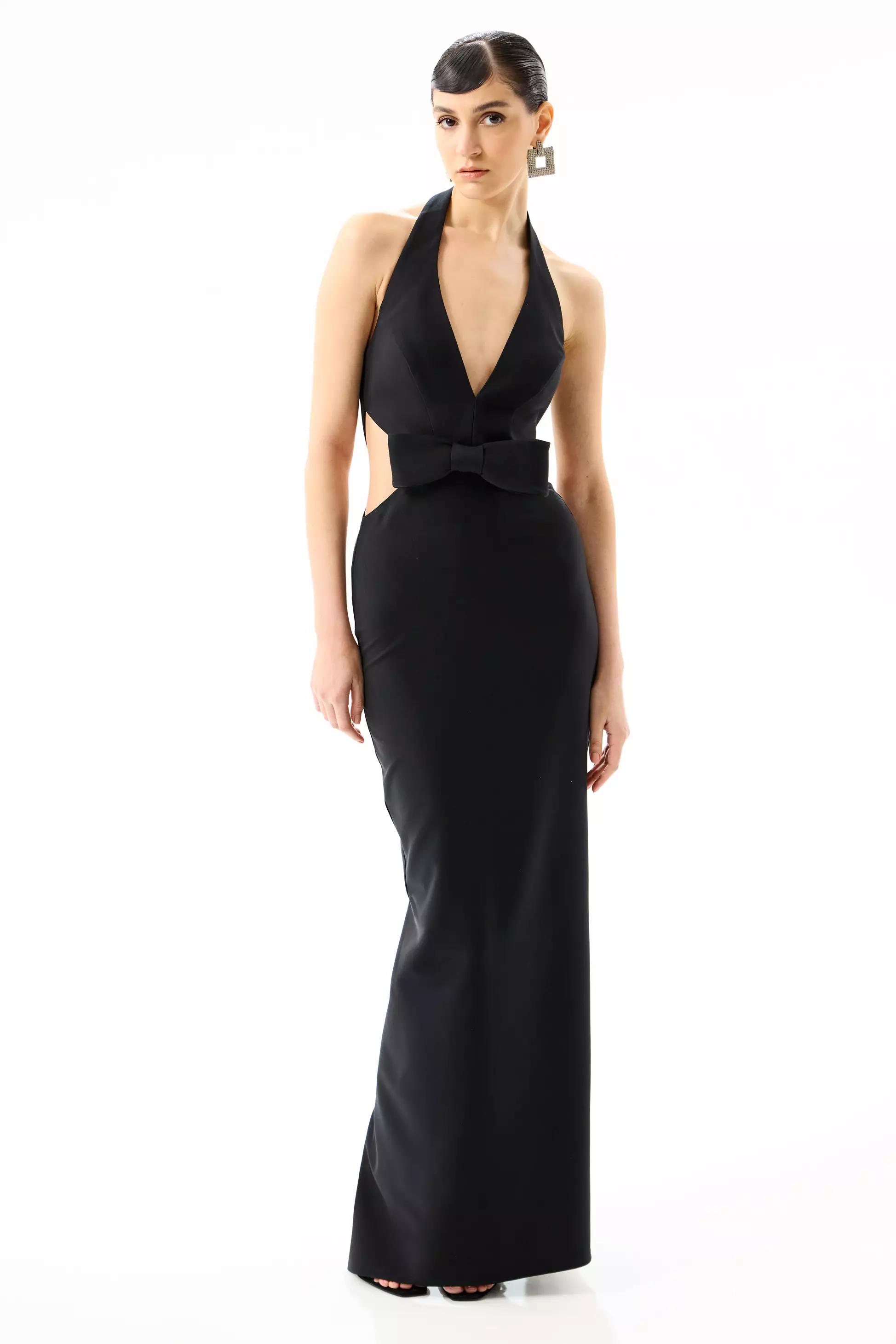 Black crepe sleeveless long dress