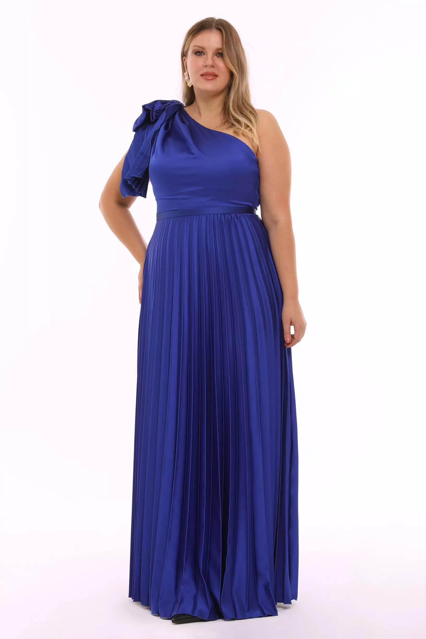 Blue plus size satin one arm maxi dress