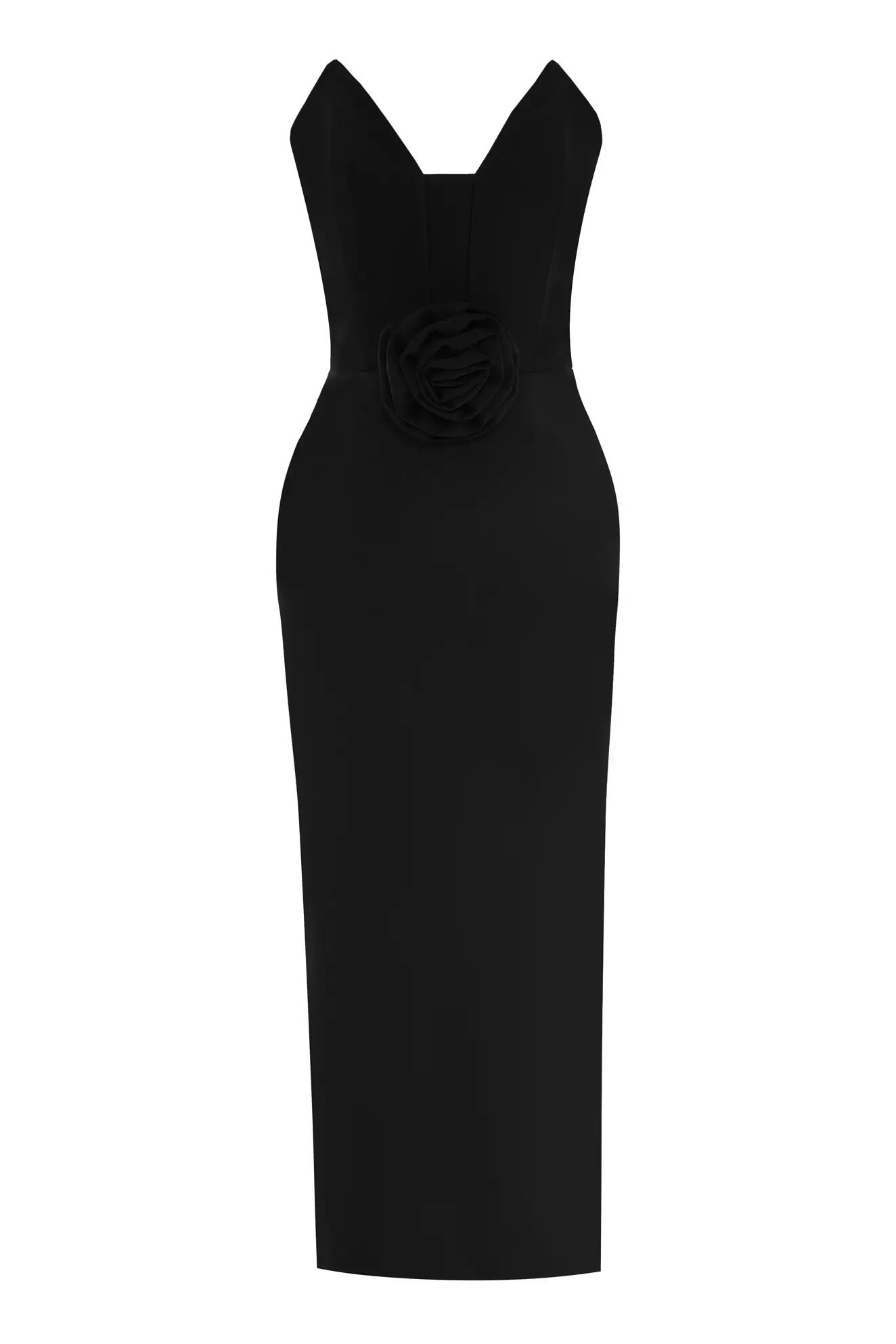 Black plus size crepe sleeveless midi dress