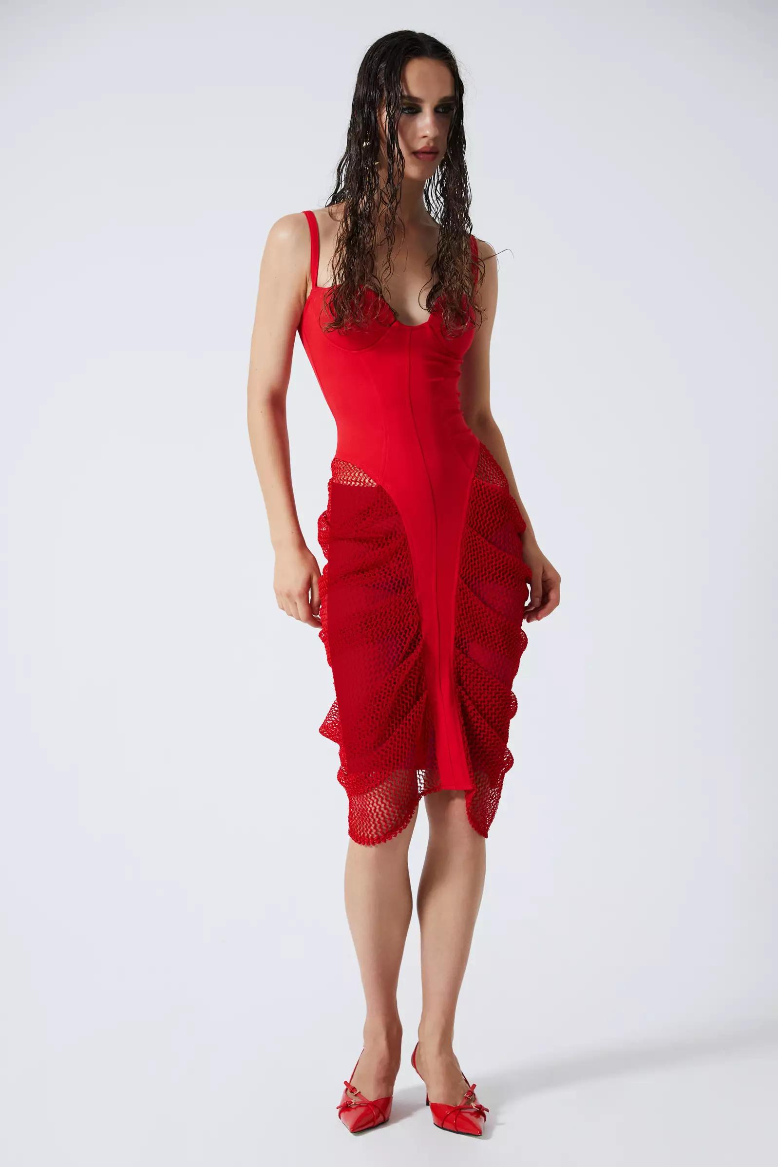 Red crepe sleeveless midi dress